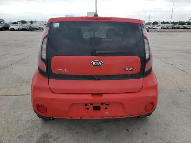 KNDJP3A55J7512776 - 2018 KIA SOUL + RED photo 6