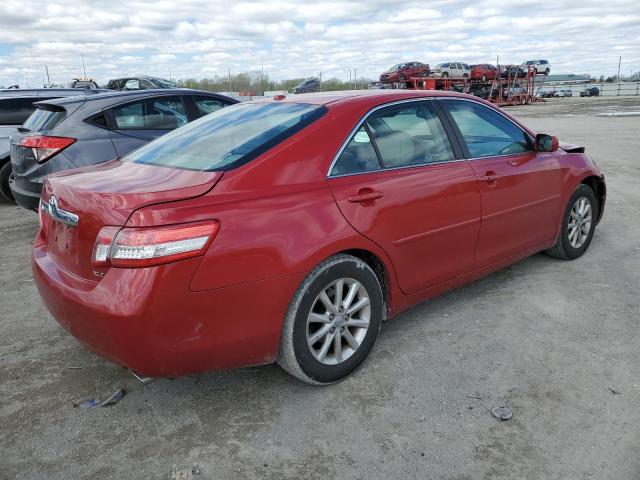 4T1BK3EKXBU125108 - 2011 TOYOTA CAMRY SE RED photo 3