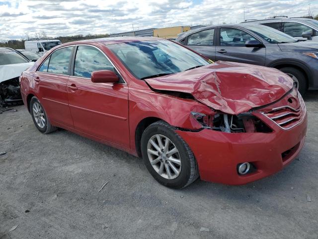 4T1BK3EKXBU125108 - 2011 TOYOTA CAMRY SE RED photo 4