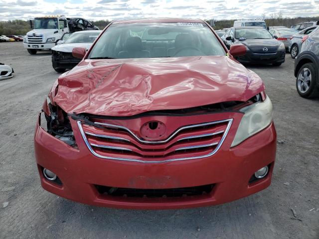 4T1BK3EKXBU125108 - 2011 TOYOTA CAMRY SE RED photo 5