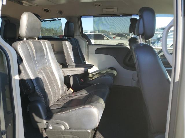 2A4RR8DG9BR668000 - 2011 CHRYSLER TOWN & COU TOURING L GOLD photo 11