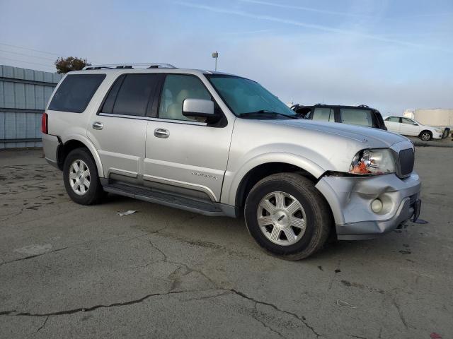 5LMFU28R03LJ41143 - 2003 LINCOLN NAVIGATOR 银色 照片 4