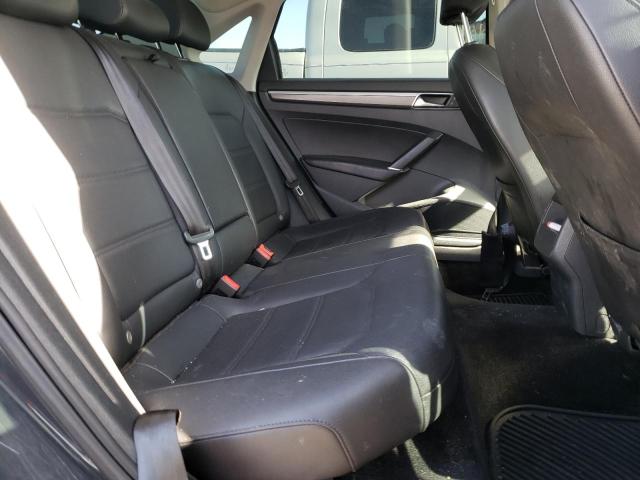 1VWDT7A32HC075655 - 2017 VOLKSWAGEN PASSAT R-LINE Grau Foto 10
