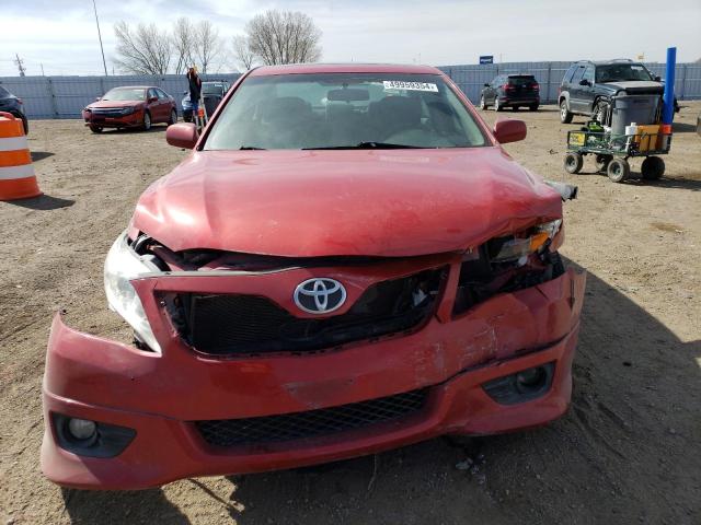 4T1BF3EK4AU560113 - 2010 TOYOTA CAMRY BASE RED photo 5