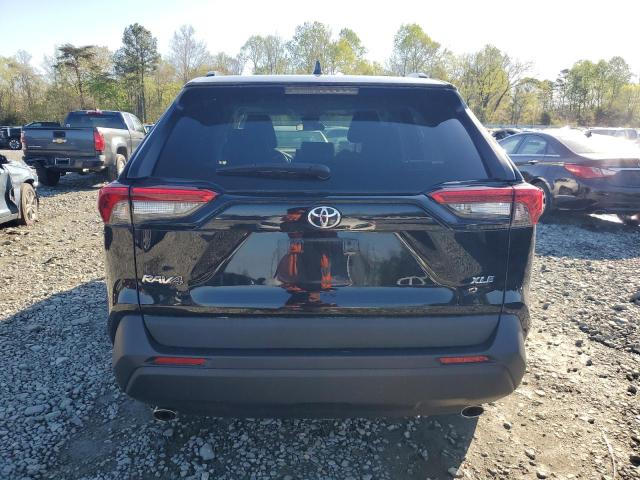 2T3C1RFV1MW152632 - 2021 TOYOTA RAV4 XLE PREMIUM BLACK photo 6