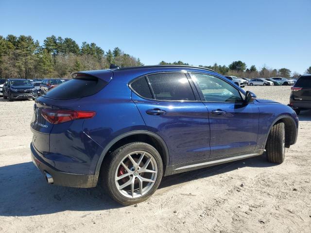 ZASFAKNN2J7C17637 - 2018 ALFA ROMEO STELVIO TI SPORT BLUE photo 3