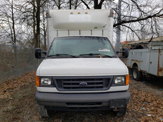 1FDXE45S17DB32717 - 2007 FORD E450 WHITE photo 9