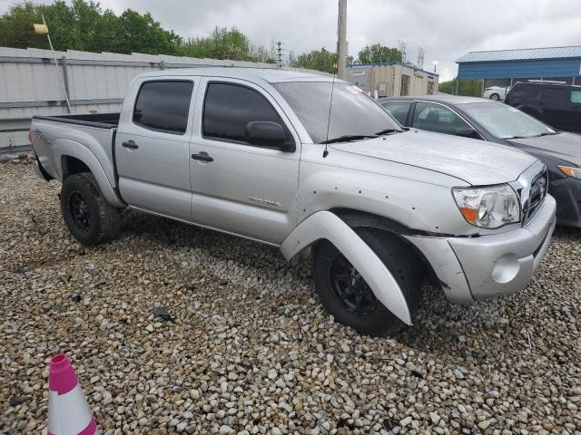 3TMJU62N18M053030 - 2008 TOYOTA TACOMA DOUBLE CAB PRERUNNER SILVER photo 4