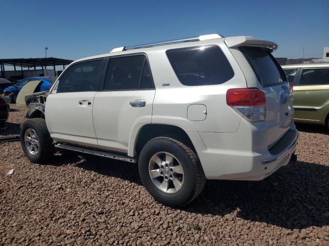 JTEBU5JR4C5109006 - 2012 TOYOTA 4RUNNER SR5 WHITE photo 2