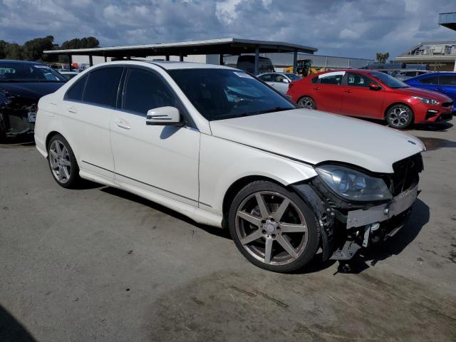 WDDGF4HB3EA957417 - 2014 MERCEDES-BENZ C 250 WHITE photo 4