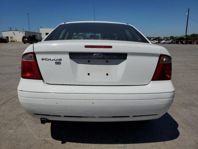 1FAFP34N07W289861 - 2007 FORD FOCUS ZX4 WHITE photo 6