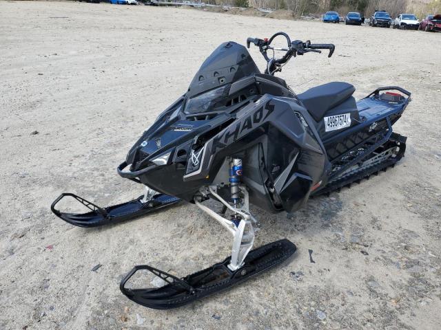 SN1TLG8R5NC223962 - 2022 POLARIS SNOWMOBILE BLACK photo 2