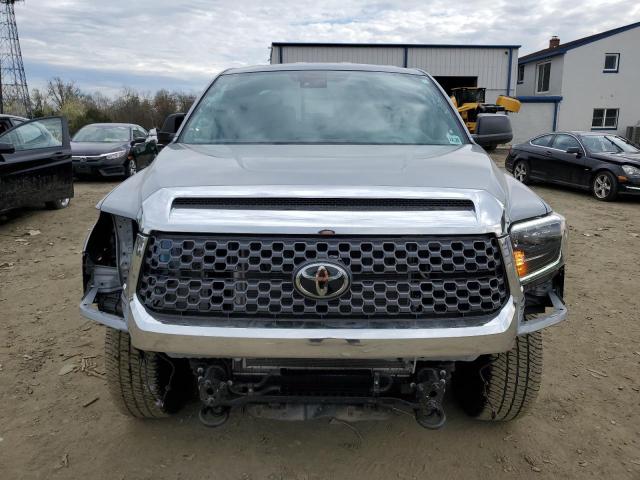 5TFUY5F19MX972443 - 2021 TOYOTA TUNDRA DOUBLE CAB SR/SR5 TURQUOISE photo 5