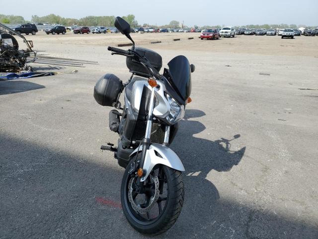 JH2RC6814FK100041 - 2015 HONDA CTX700 N SILVER photo 2