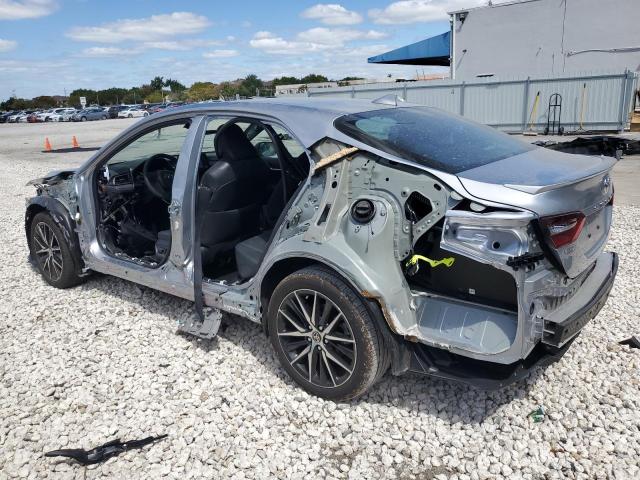 4T1G11AK7RU893870 - 2024 TOYOTA CAMRY SE NIGHT SHADE SILVER photo 2