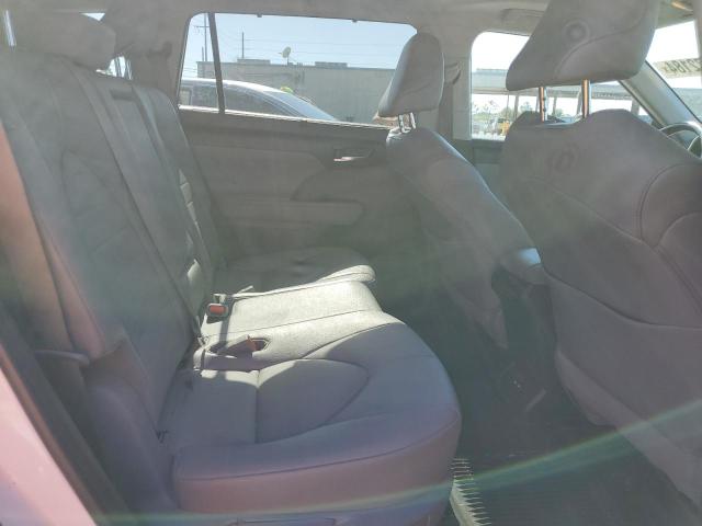 5TDGZRBH1MS061842 - 2021 TOYOTA HIGHLANDER XLE WHITE photo 11