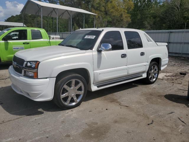 3GNEC12T64G124244 - 2004 CHEVROLET AVALANCHE C1500 WHITE photo 1