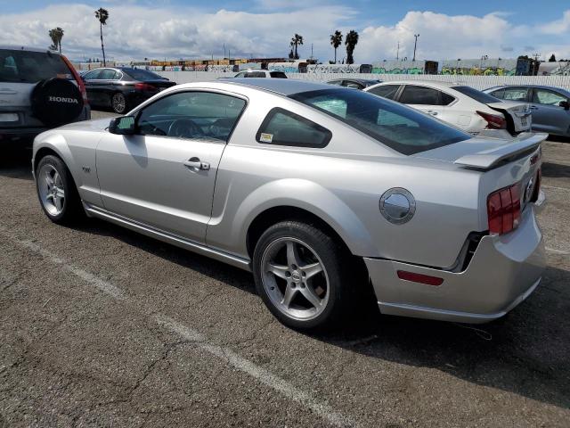 1ZVHT82H255130607 - 2005 FORD MUSTANG GT SILVER photo 2