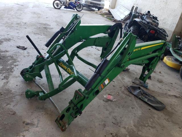 1P0440RXCND071251 - 2022 JOHN DEERE LOADER GREEN photo 2