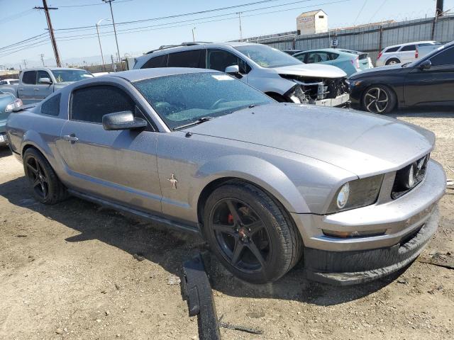 1ZVHT80N475320176 - 2007 FORD MUSTANG GRAY photo 1