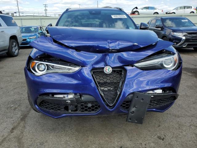 ZASPAKAN1M7D17856 - 2021 ALFA ROMEO STELVIO SPORT Blau Foto 5