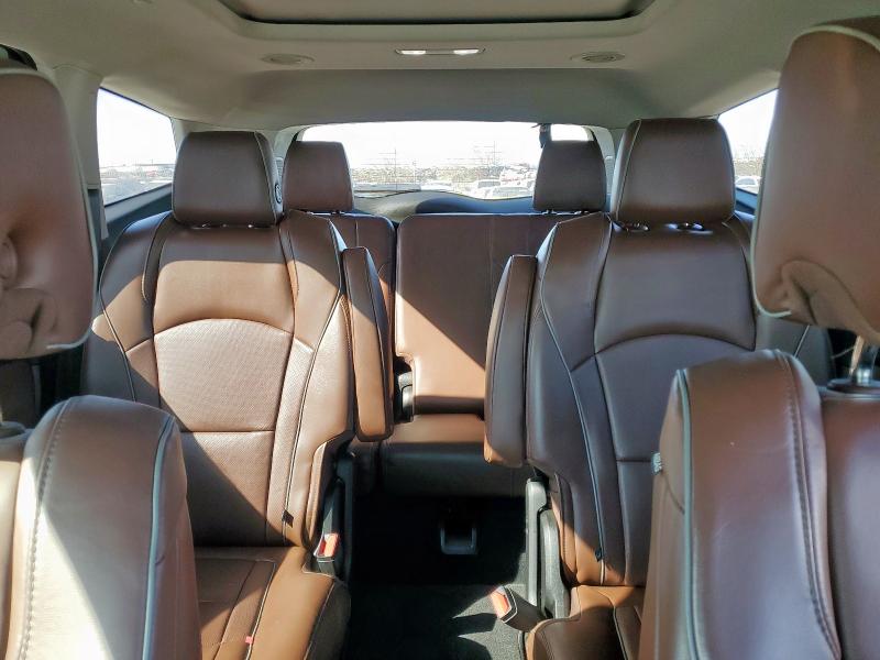 5GAERDKW0JJ203133 - 2018 BUICK ENCLAVE AVENIR SILVER photo 10