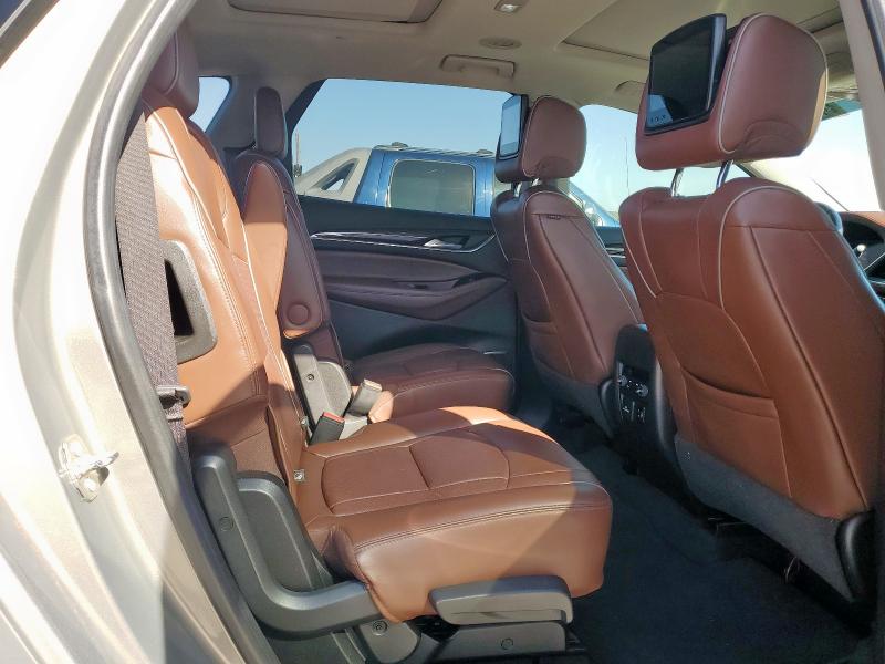 5GAERDKW0JJ203133 - 2018 BUICK ENCLAVE AVENIR SILVER photo 11