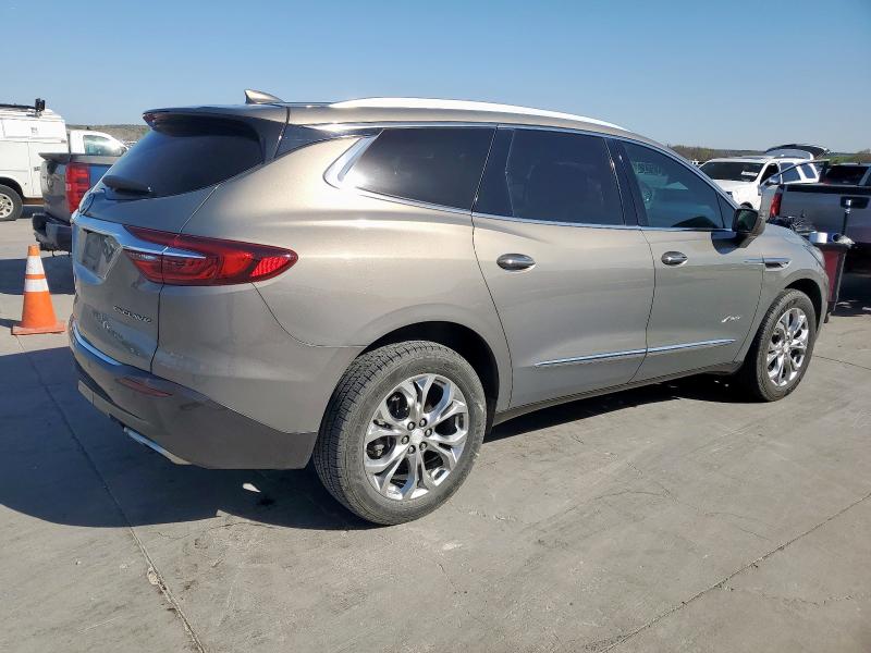 5GAERDKW0JJ203133 - 2018 BUICK ENCLAVE AVENIR SILVER photo 3