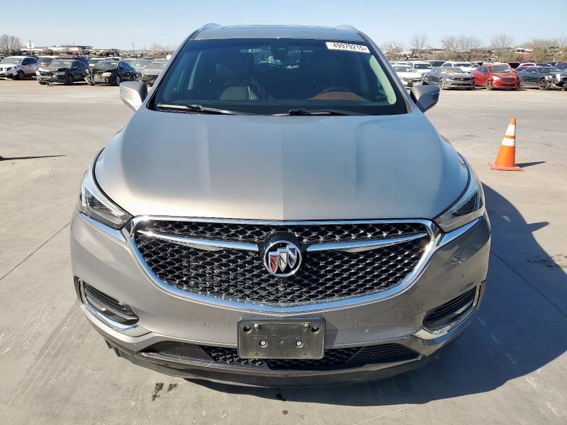 5GAERDKW0JJ203133 - 2018 BUICK ENCLAVE AVENIR SILVER photo 5
