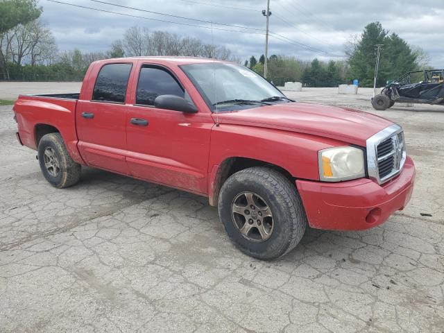 1D7HW48N35S290695 - 2005 DODGE DAKOTA QUAD SLT RED photo 4