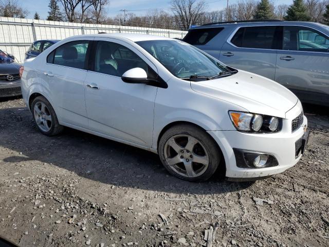 1G1JE5SB8F4212611 - 2015 CHEVROLET SONIC LTZ WHITE photo 4