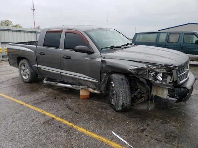 1D7HW58N58S632884 - 2008 DODGE DAKOTA QUAD LARAMIE CHARCOAL photo 4