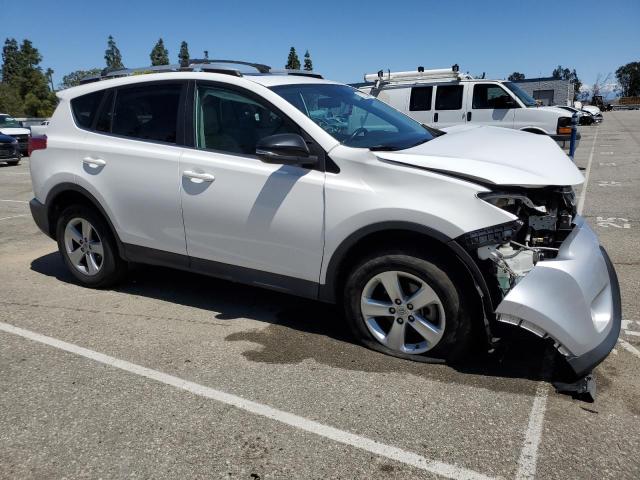 2T3WFREV1EW106977 - 2014 TOYOTA RAV4 XLE WHITE photo 4