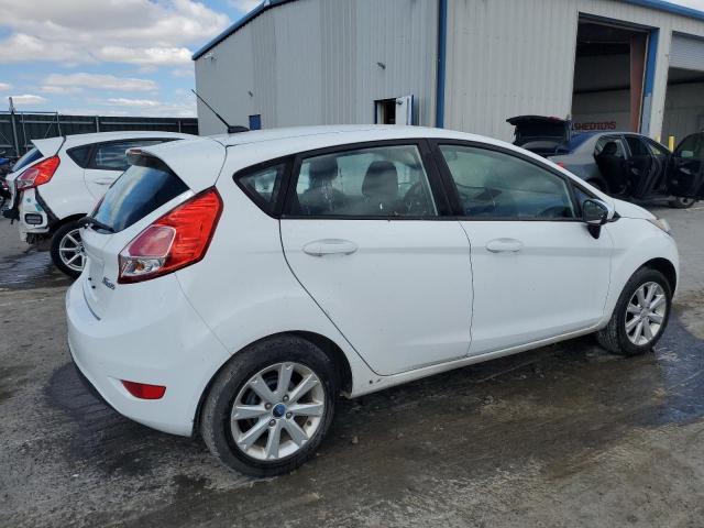 3FADP4EJ1HM169626 - 2017 FORD FIESTA SE WHITE photo 3