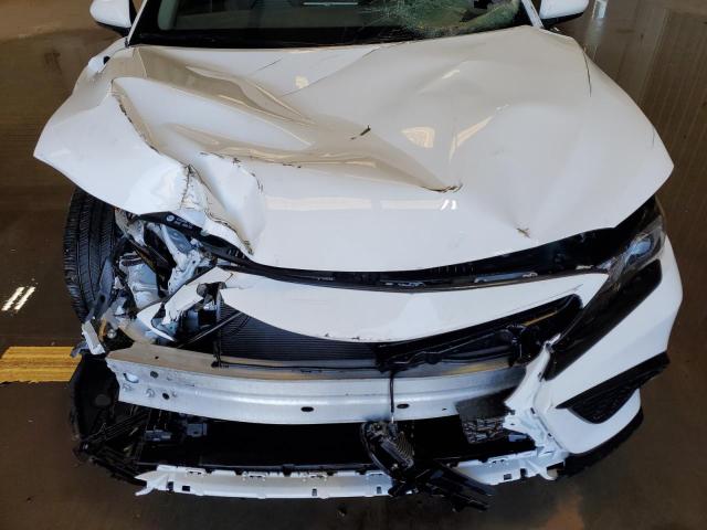 4T1G11AK8RU903404 - 2024 TOYOTA CAMRY SE NIGHT SHADE WHITE photo 11