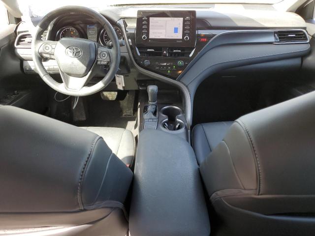 4T1G11AK8RU903404 - 2024 TOYOTA CAMRY SE NIGHT SHADE WHITE photo 8