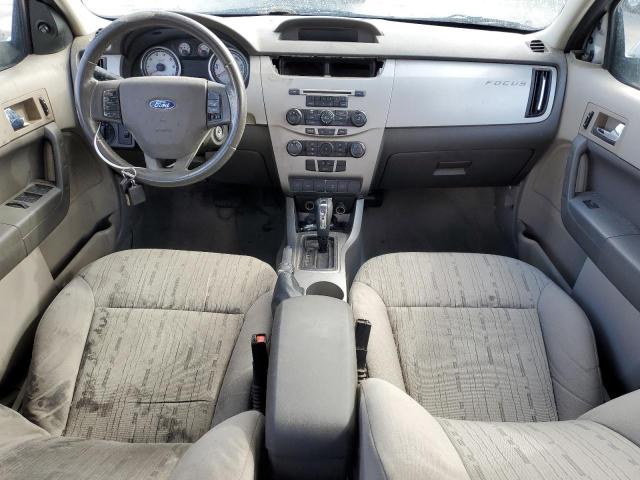 1FAHP35N78W148469 - 2008 FORD FOCUS SE SILVER photo 8