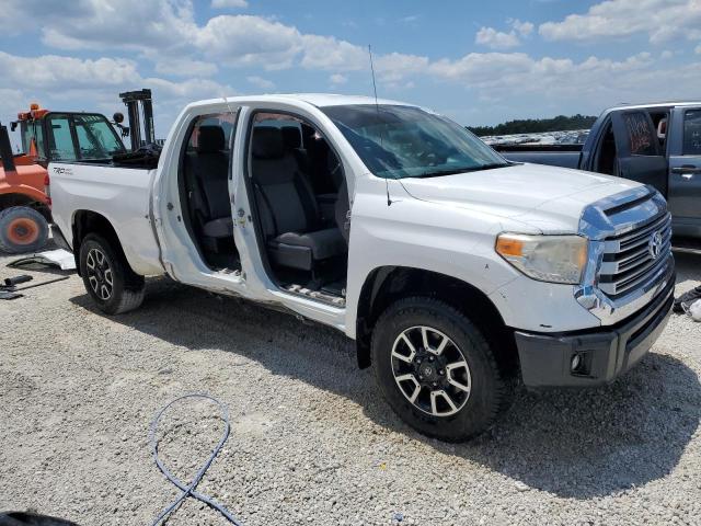 5TFRM5F18FX084710 - 2015 TOYOTA TUNDRA DOUBLE CAB SR/SR5 WHITE photo 4