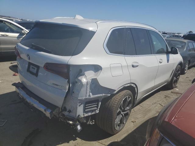 5UXCR4C01LLW64038 - 2020 BMW X5 SDRIVE 40I WHITE photo 3