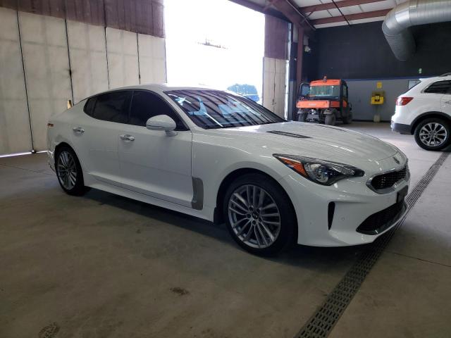 KNAE15LA4J6031249 - 2018 KIA STINGER WHITE photo 4