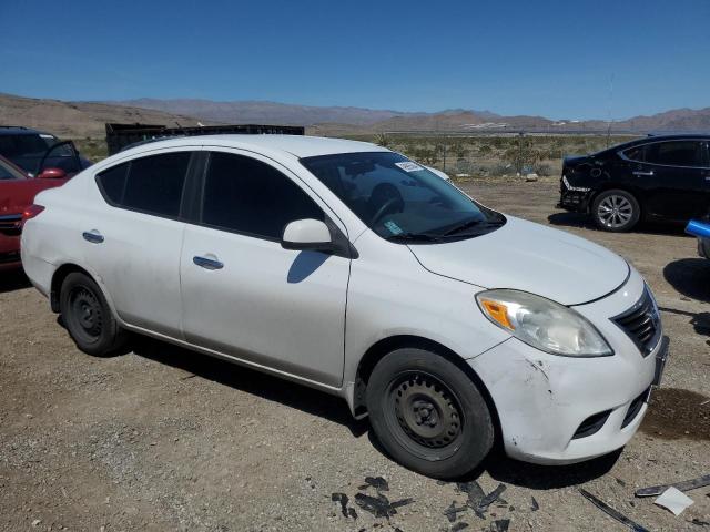 3N1CN7AP0CL922071 - 2012 NISSAN VERSA S WHITE photo 4