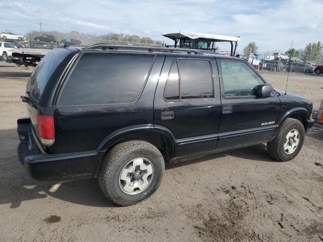 1GNDT13X54K143227 - 2004 CHEVROLET BLAZER BLACK photo 3