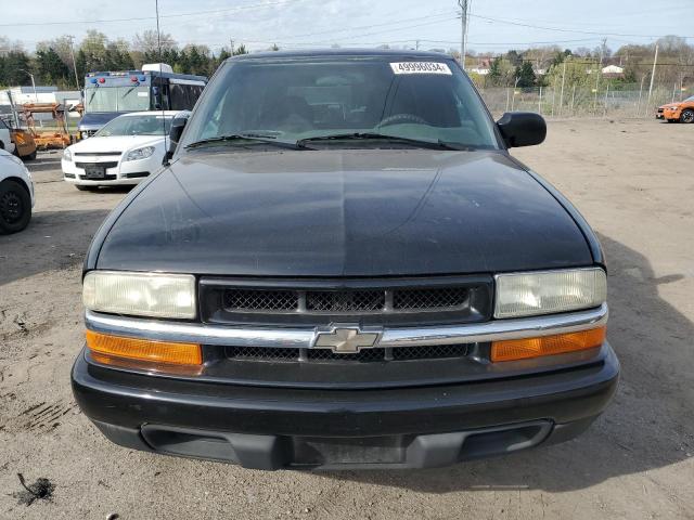 1GNDT13X54K143227 - 2004 CHEVROLET BLAZER BLACK photo 5