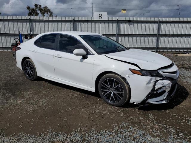 4T1G31AKXRU068027 - 2024 TOYOTA CAMRY SE NIGHT SHADE WHITE photo 4