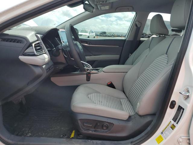 4T1G31AKXRU068027 - 2024 TOYOTA CAMRY SE NIGHT SHADE WHITE photo 7