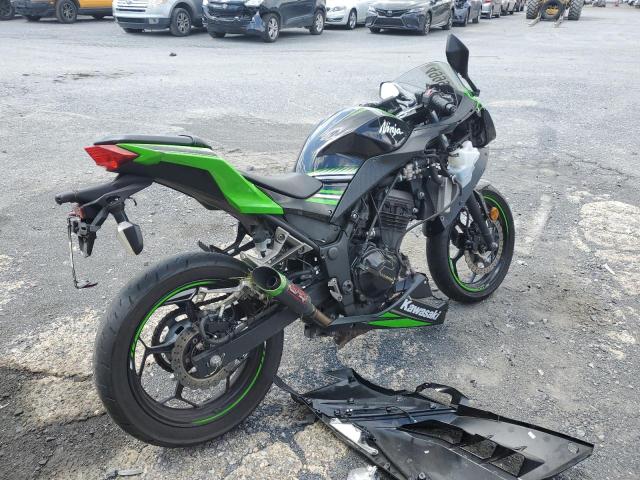 JKAEX8B19GDA31009 - 2016 KAWASAKI EX300 B GREEN photo 4