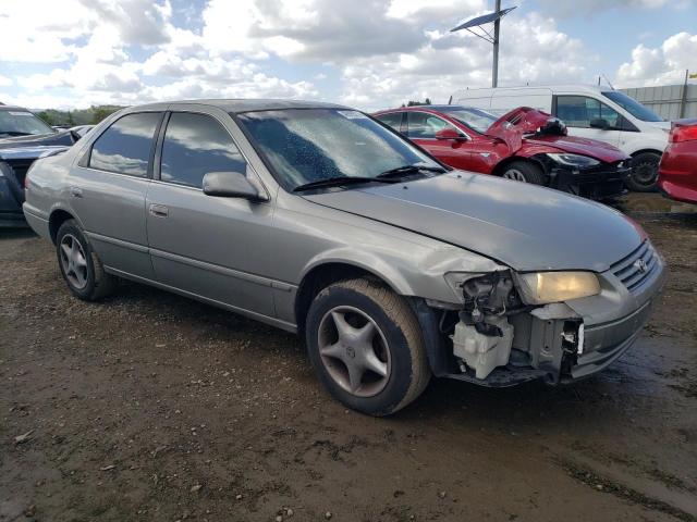 JT2BF22K3V0074935 - 1997 TOYOTA CAMRY LE GRAY photo 4