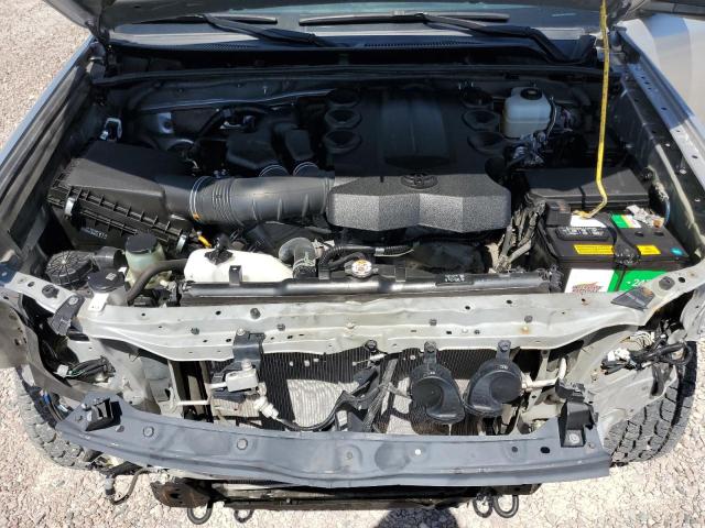 JTEBU5JR0L5749391 - 2020 TOYOTA 4RUNNER SR5/SR5 PREMIUM 银色 照片 12