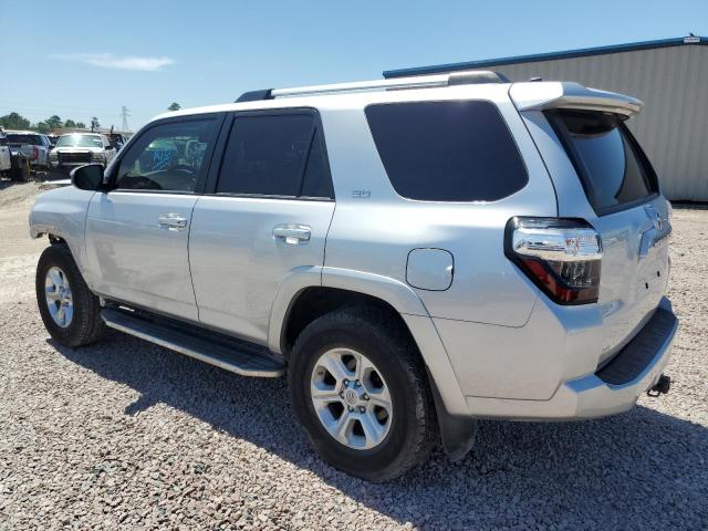 JTEBU5JR0L5749391 - 2020 TOYOTA 4RUNNER SR5/SR5 PREMIUM 银色 照片 2