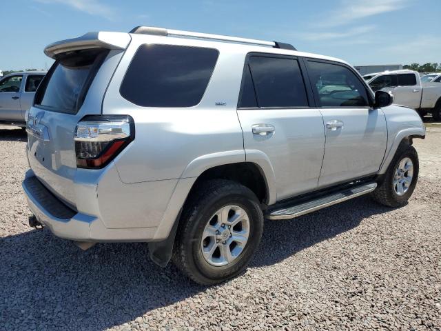 JTEBU5JR0L5749391 - 2020 TOYOTA 4RUNNER SR5/SR5 PREMIUM 银色 照片 3